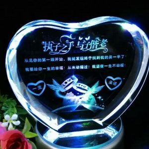 水晶內雕